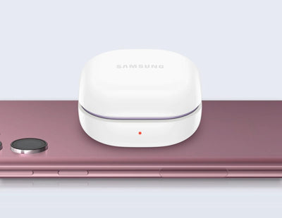 What is Samsung WireLess PowerShare and how does it work?